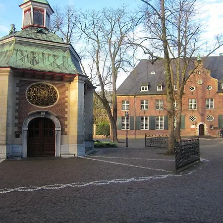 Stadthotel Am Buehnenhaus 3*