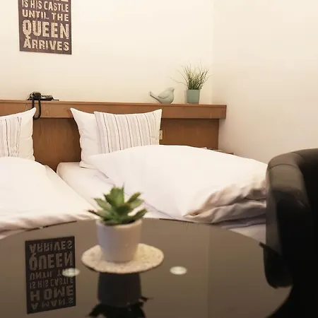 Hotel Stadthotel Am Buehnenhaus 3*