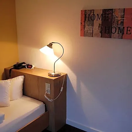 Stadthotel Am Buehnenhaus 3*