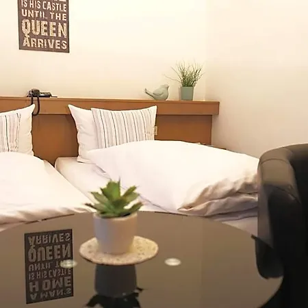 Stadthotel Am Buehnenhaus 3*