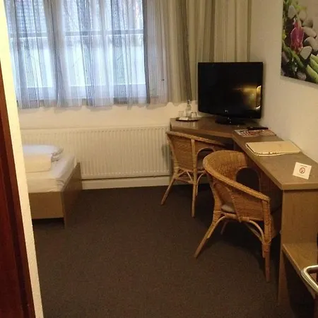 Stadthotel Am Buehnenhaus 3*