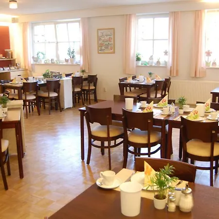 Stadthotel Am Buehnenhaus 3*