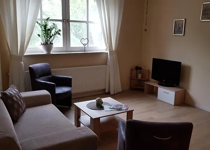 阿姆布奈豪斯斯塔德酒店 酒店 凯沃拉尔