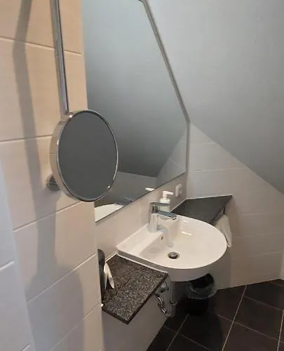 阿姆布奈豪斯斯塔德酒店 酒店 凯沃拉尔