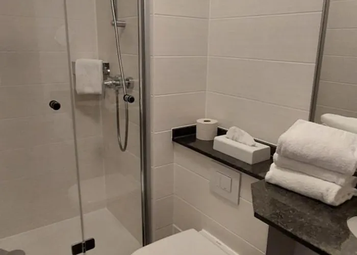 阿姆布奈豪斯斯塔德酒店 凯沃拉尔