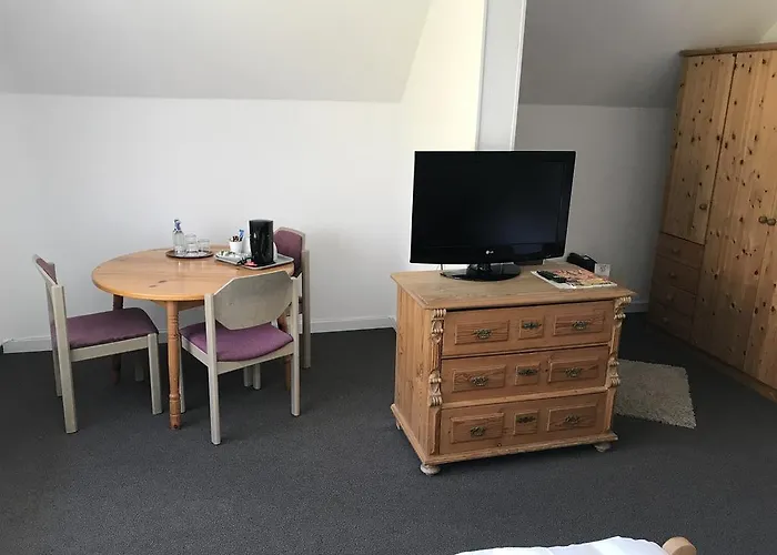 阿姆布奈豪斯斯塔德酒店 酒店 凯沃拉尔